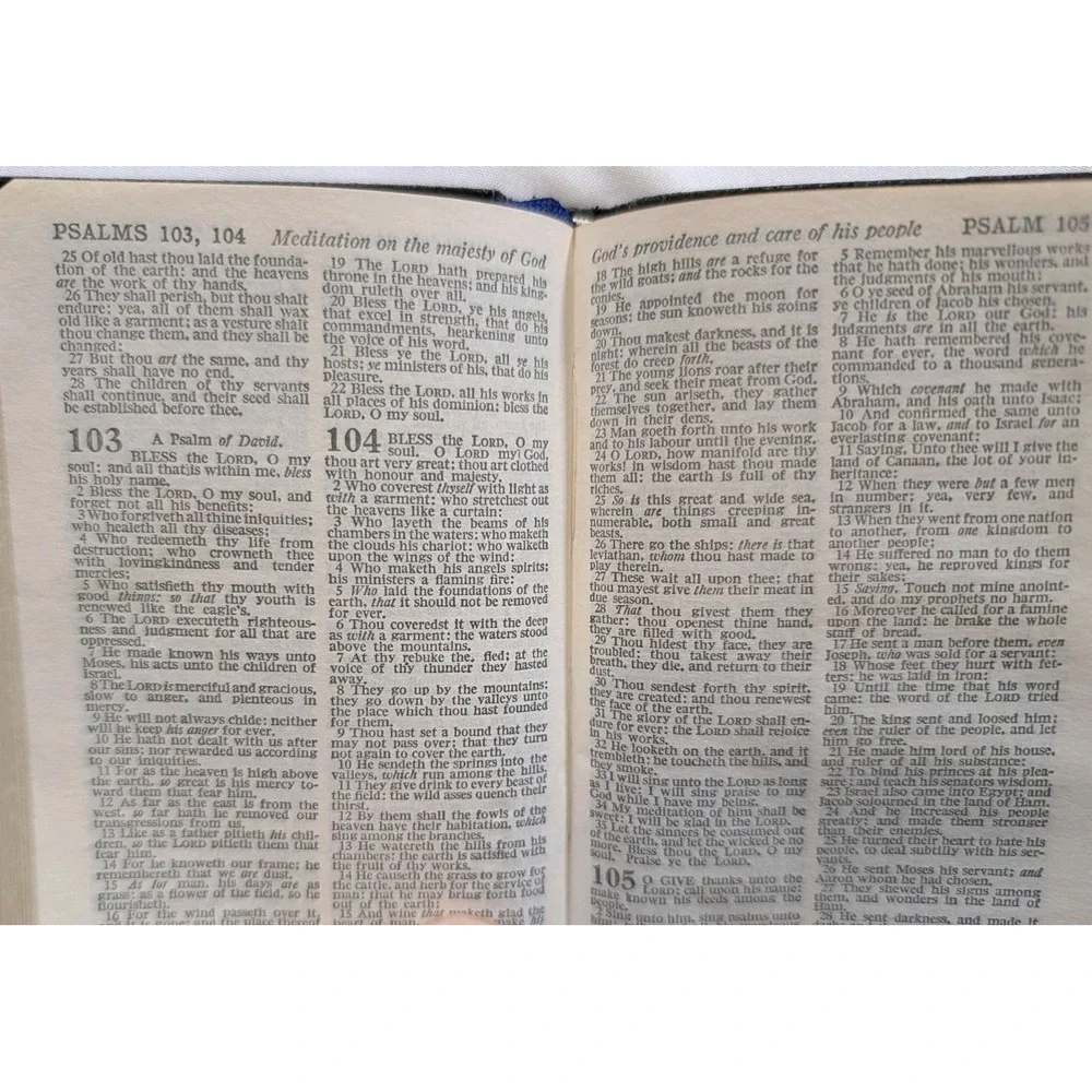 Vintage 1955 Collins KJV Holy Bible Gem Type‎ Pocket Size Black Leatherette